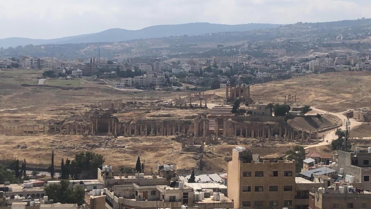 Dream House Hotel Jerash Jarash Exteriör bild