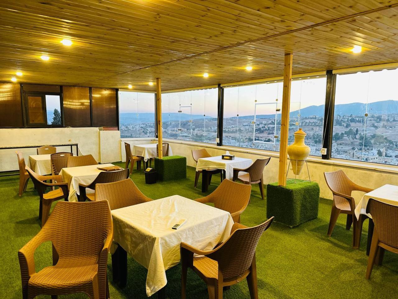 Dream House Hotel Jerash Jarash Exteriör bild